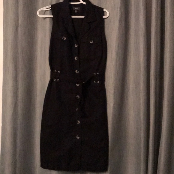 Sleeveless button down dress! - Picture 1 of 4